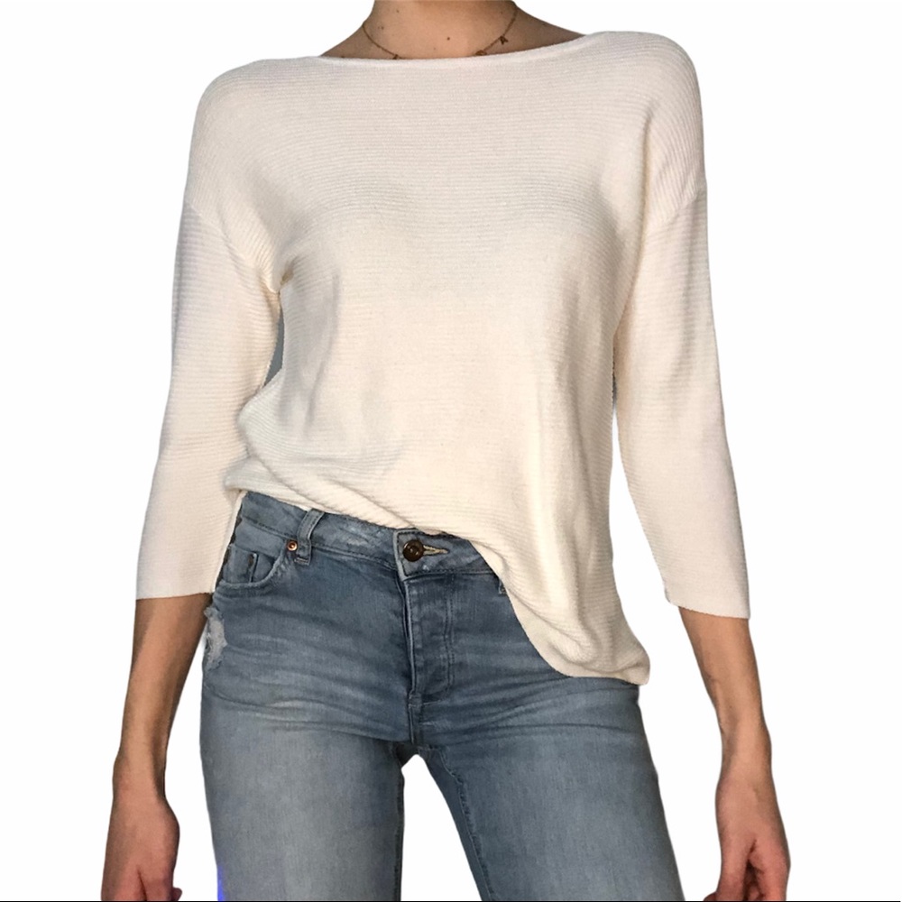 Ribbed White Quarter length sleeve top